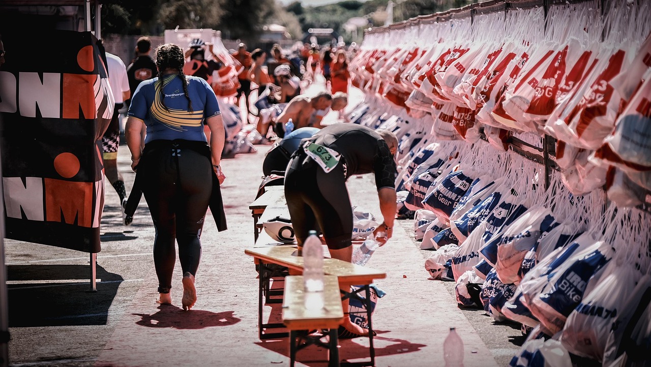 年収アップを目指して年功序列会社から実力主義会社へ移る方法は？