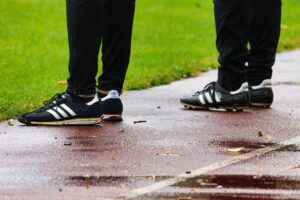 年収アップを狙うサラリーマンの転職と副業併用の方法は？